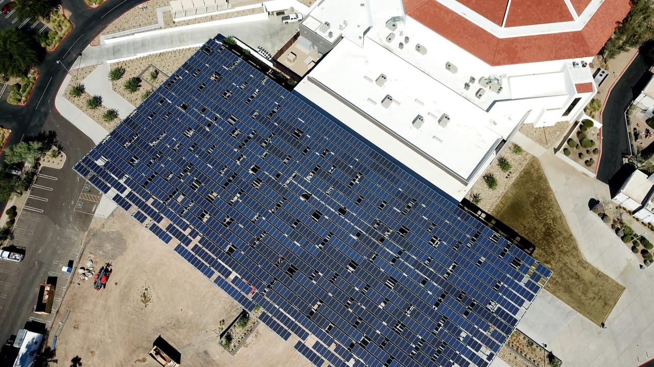 Rooftop solar array on Dream City Church, Phoenix